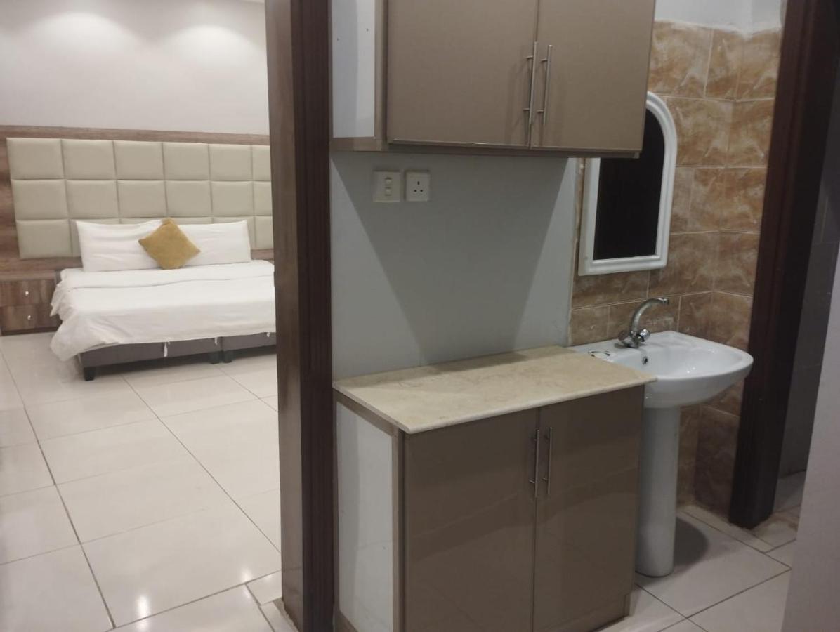 Diamond Suites For Furnished Apartments 麦地那 外观 照片