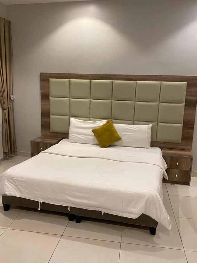 Diamond Suites For Furnished Apartments 麦地那 外观 照片
